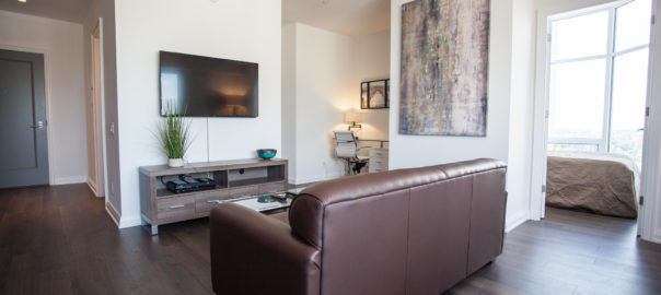 Bellamond Yorkville Penthouse Suite - the Living Room